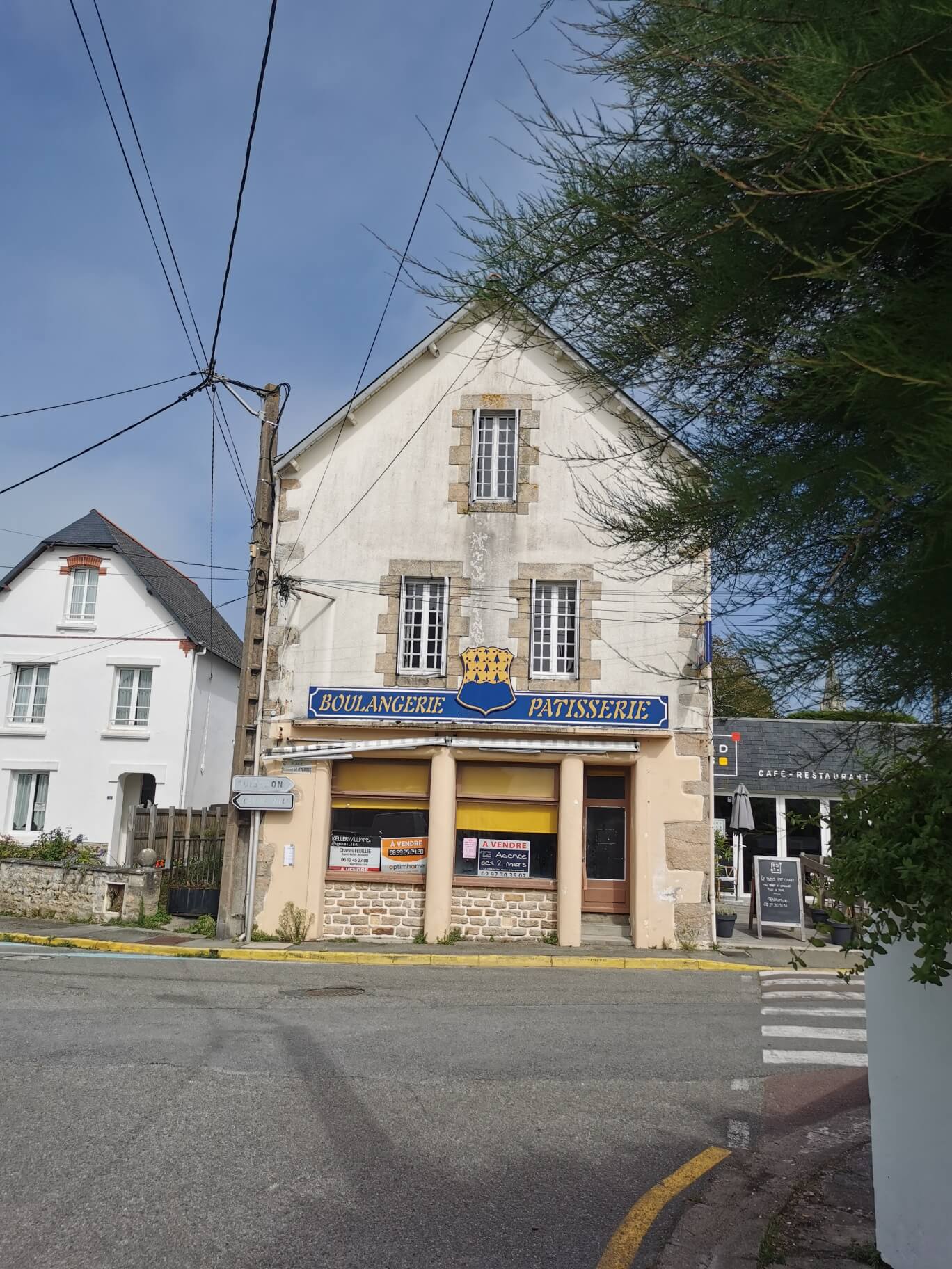 Immeuble au bourg de St Pierre Quiberon - SAINT PIERRE QUIBERON - img-20230810-164231-resized-20230811-041939861